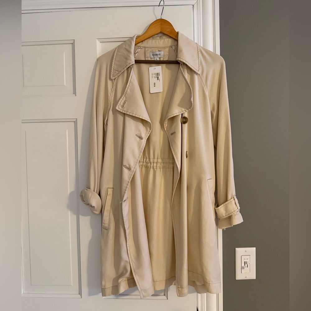 NWT Evereve Lightweight trench coat / blazer